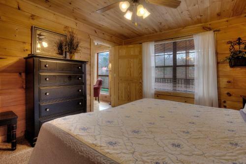 Above It All #446 - Four Bedroom Cabin