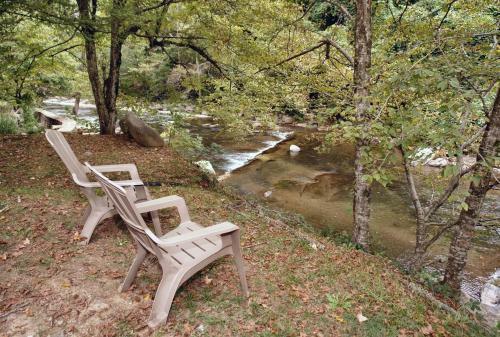 River Dream #466 - Two Bedroom Cabin