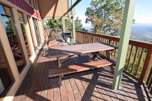 2114 Smoky Mountain High