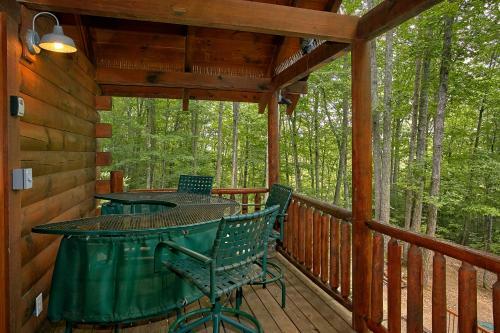 Browns Bear Den #235 - Two Bedroom Cabin