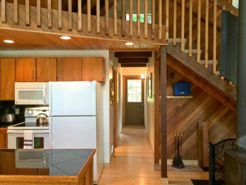 Two Bedroom Cabin - 99mbr