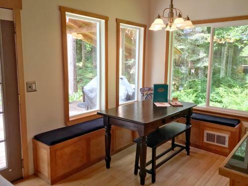 Two Bedroom Cabin - 99mbr
