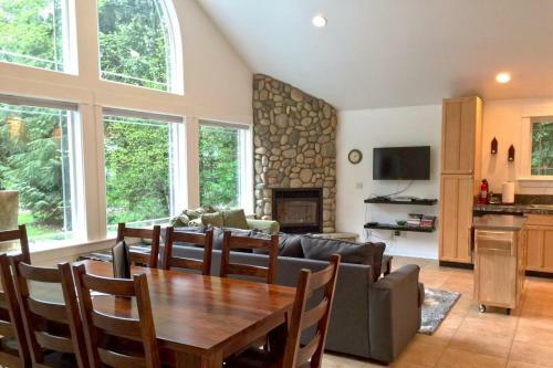 Three Bedroom Cabin - 01sl