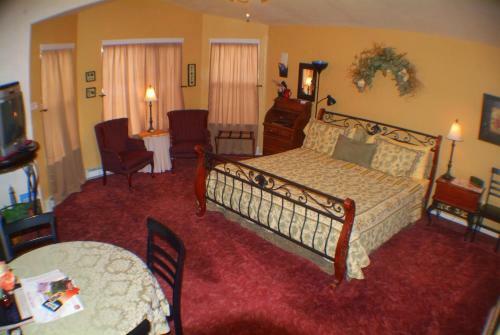 Castle Creek Bed And Breakfast