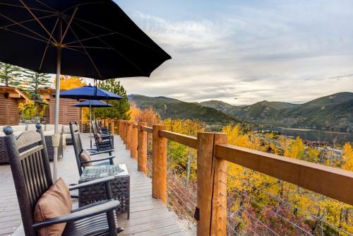 Grand Lake Lodge