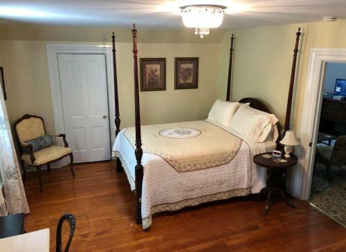 The Parsonage Inn B&B