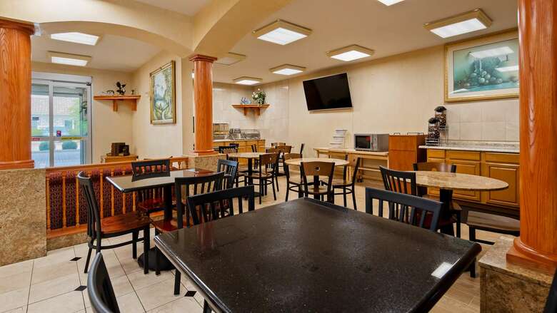 Hotel Comfort Suites