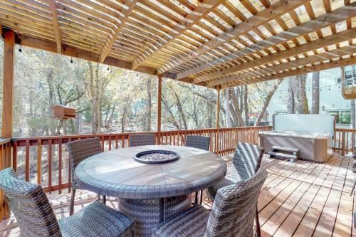 Creekside Cabin