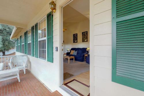 Peaceful Porch Cottage