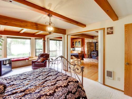 Pleasant View Retreat (01/180)