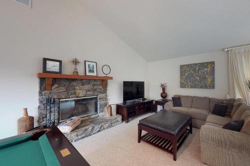 Pine Mountain Lake - Golf Course Home