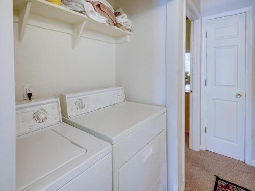 Hiker's Home (02/252)
