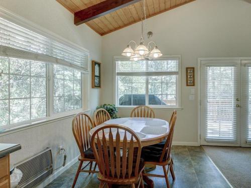 Hiker's Home (02/252)