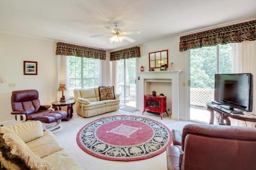 Great Escape Cabin (08/253)