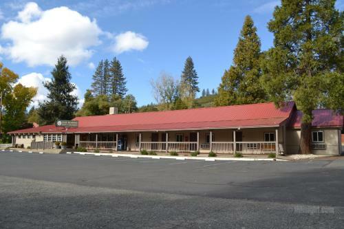 Buck Meadows Lodge