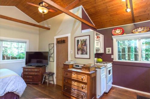 Guerneville Cottage