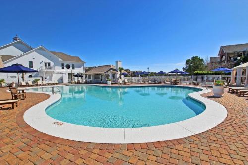 Emerald Greens 3701 Apartment