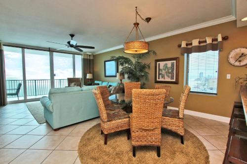 San Carlos 1409 Apartment