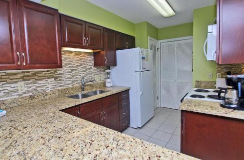 Boardwalk 885 Apartment