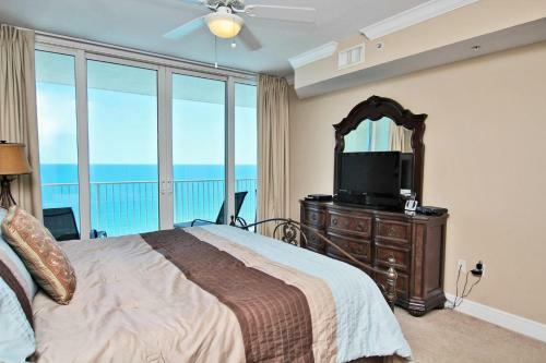 San Carlos 1706 Apartment