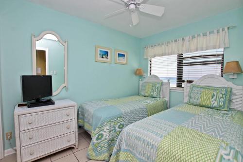 Island Shores 250 Apartment
