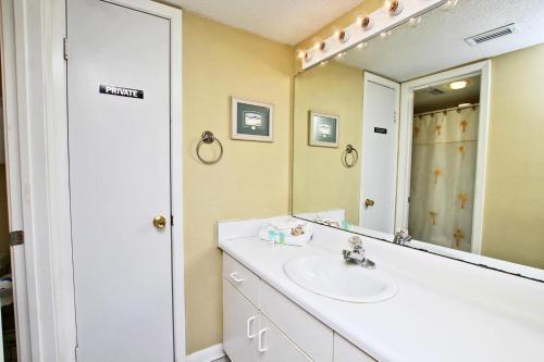 Seacrest 401 Apartment