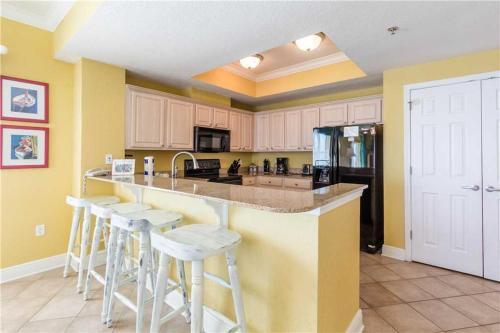 Apartamento Crystal Shores West 808