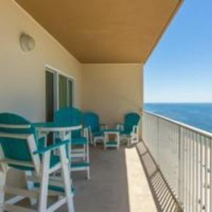Crystal Shores West 1005 Apartment