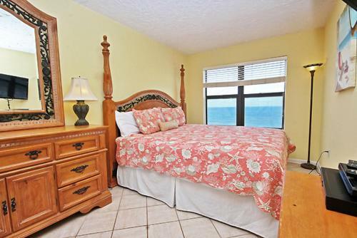 Island Sunrise 564 Apartment