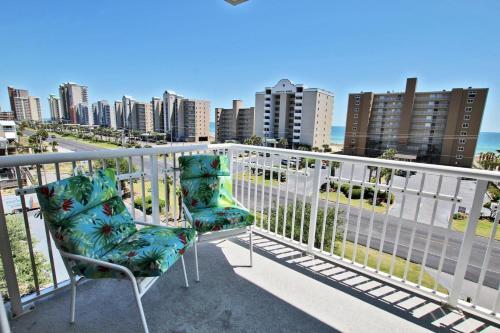 Crystal Tower 401 Apartment