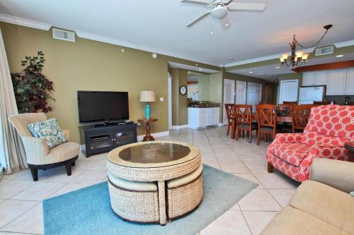 San Carlos 701 Apartment