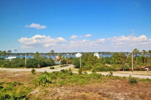 Sea Breeze 312 Apartment