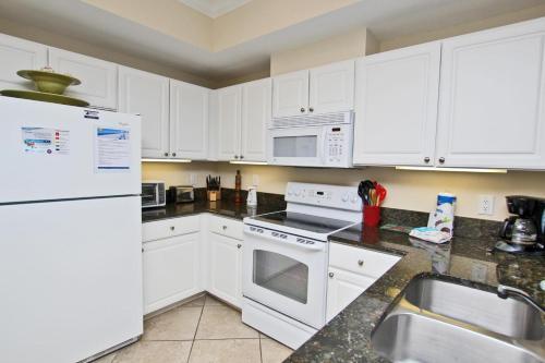 Crystal Tower 1102 Apartment