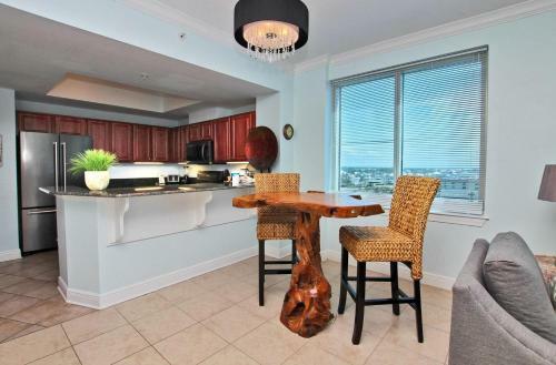 Apartamento Crystal Tower 701 Condo