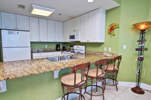 Lighthouse 901 Apartment