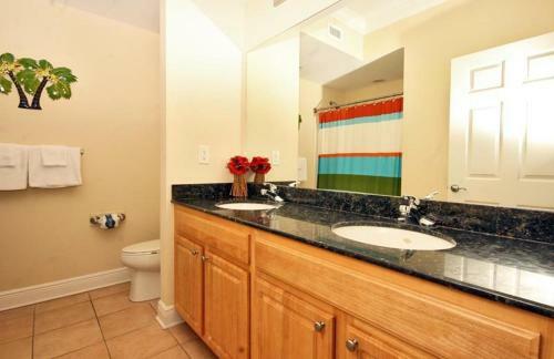 Crystal Tower 1309 Apartment