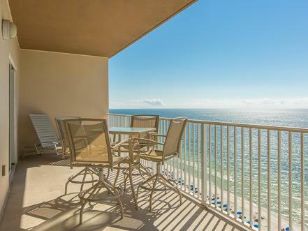 Crystal Shores West 805 Apartment