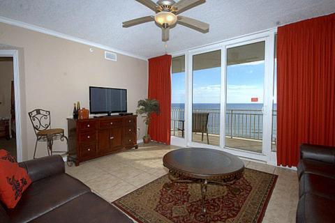 Colonnades 1202 Apartment