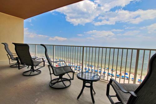 Crystal Shores West 207 Apartment
