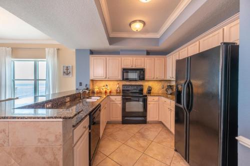 Apartamento Crystal Shores West Unit 208