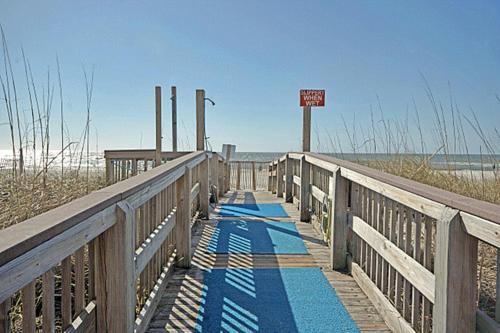 Crystal Shores West 601 Apartment