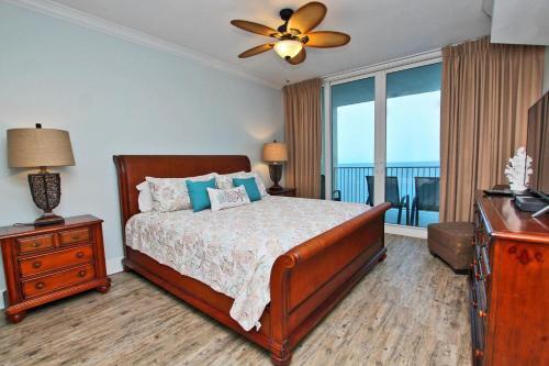 San Carlos 1705 Apartment