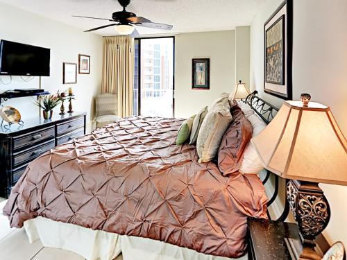 Apartamento 505 E Beach Boulevard Condo Unit 6a