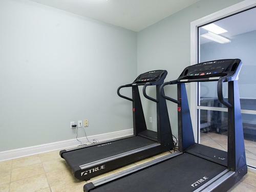 Apartamento 949 West Beach Condo