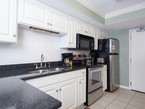 Apartamento 949 West Beach Condo