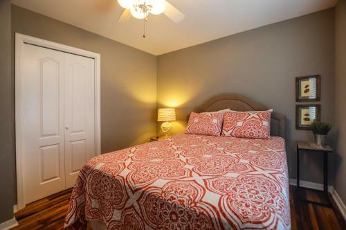 214 Shoreland Home