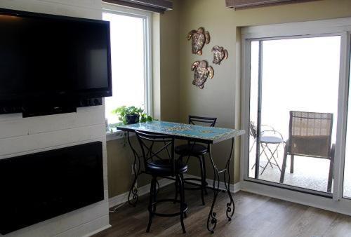 Royal Palms 501
