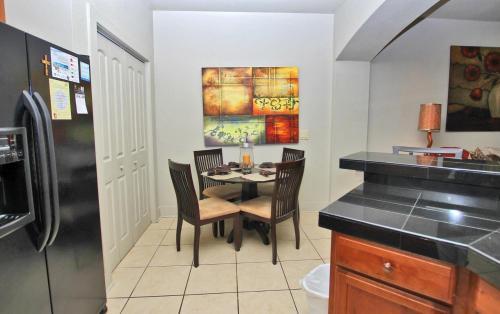Apartamento Emerald Greens 1102 Condo