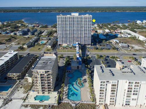 Apartamento 1010 West Beach Condo Unit 604