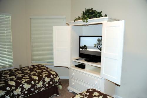 Legacy II 305 - Three Bedroom Apartment